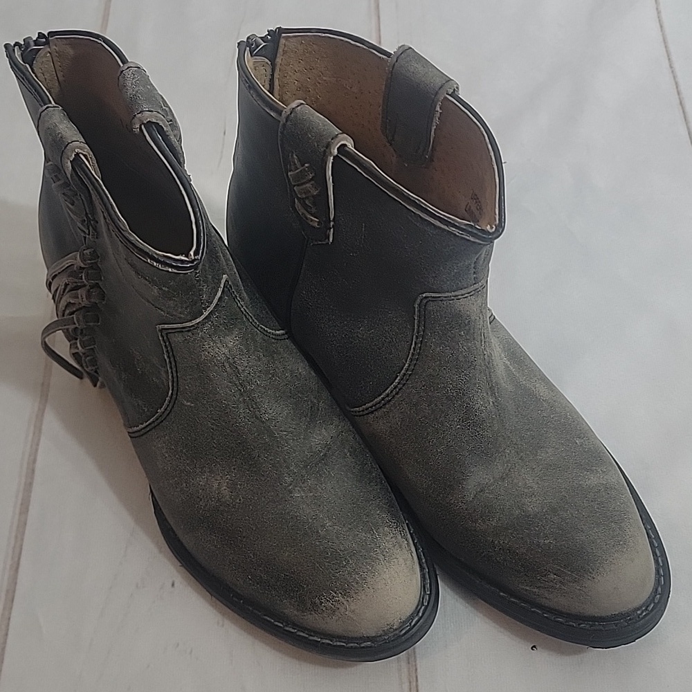 Very Volatile Los Angeles Leather Fringe Ankle Boots Womens 7.5 Western